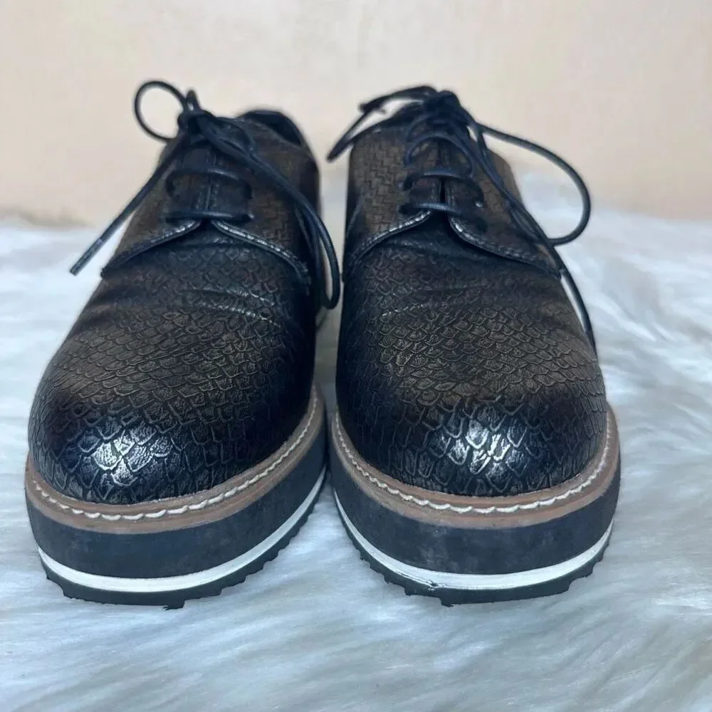 Exé Platform Loafers Metallic Black Scale Print Size 41